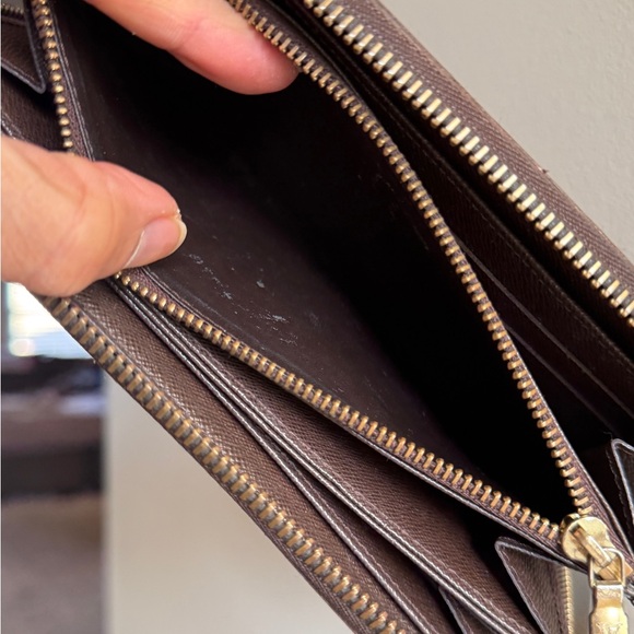 Authentic Louis Vuitton zippy wallet Damier - Picture 12 of 14